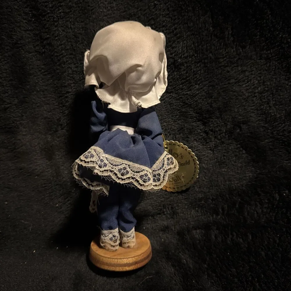 Vintage 70s Bradley's Wonderful World of Dolls MISS AUGUST American Colonial